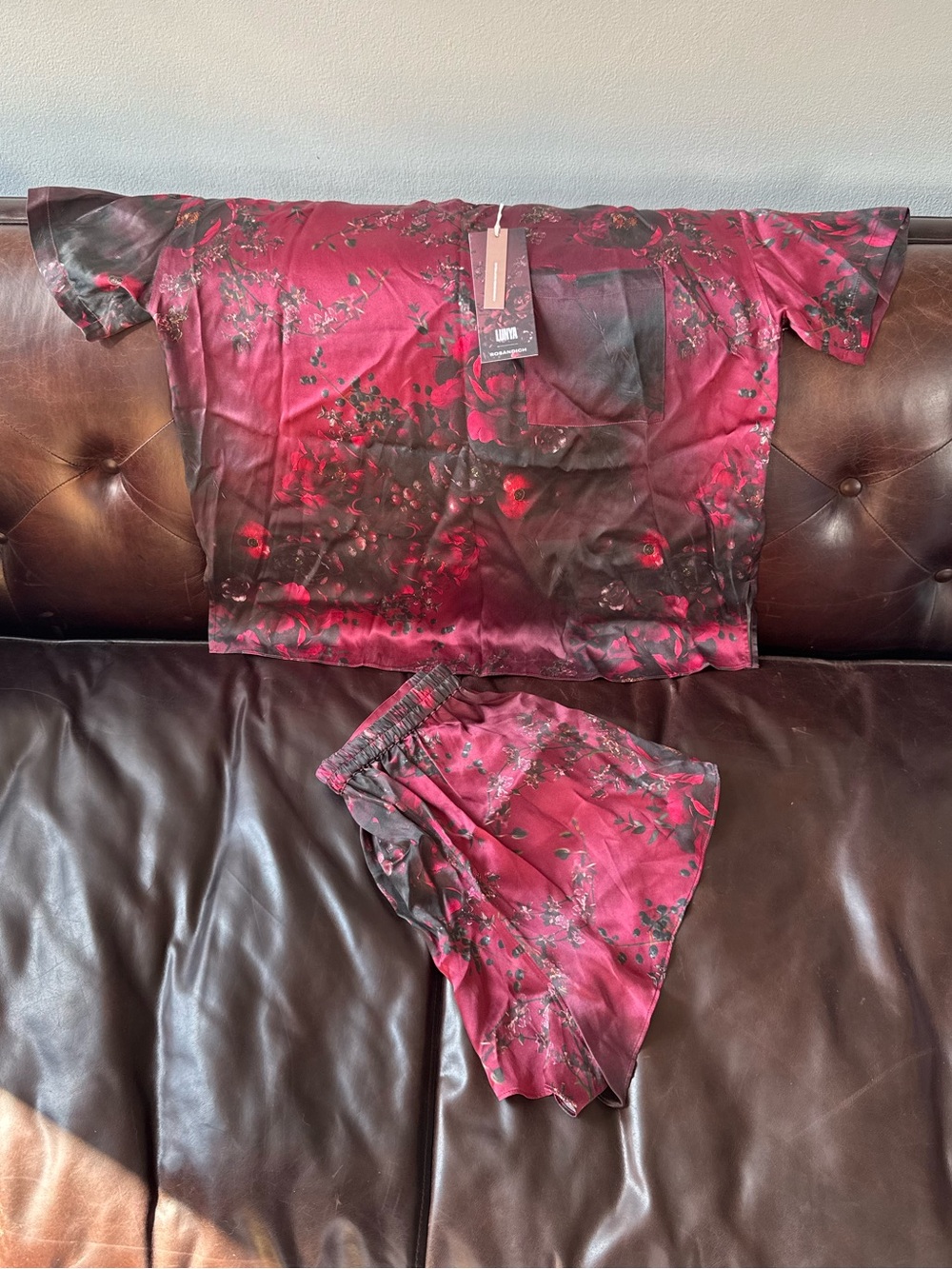 LUNYA x ROSANDICH BNWT Washable Silk Tee Short Set in Rouge Reverie Size XS - Picture 9 of 10